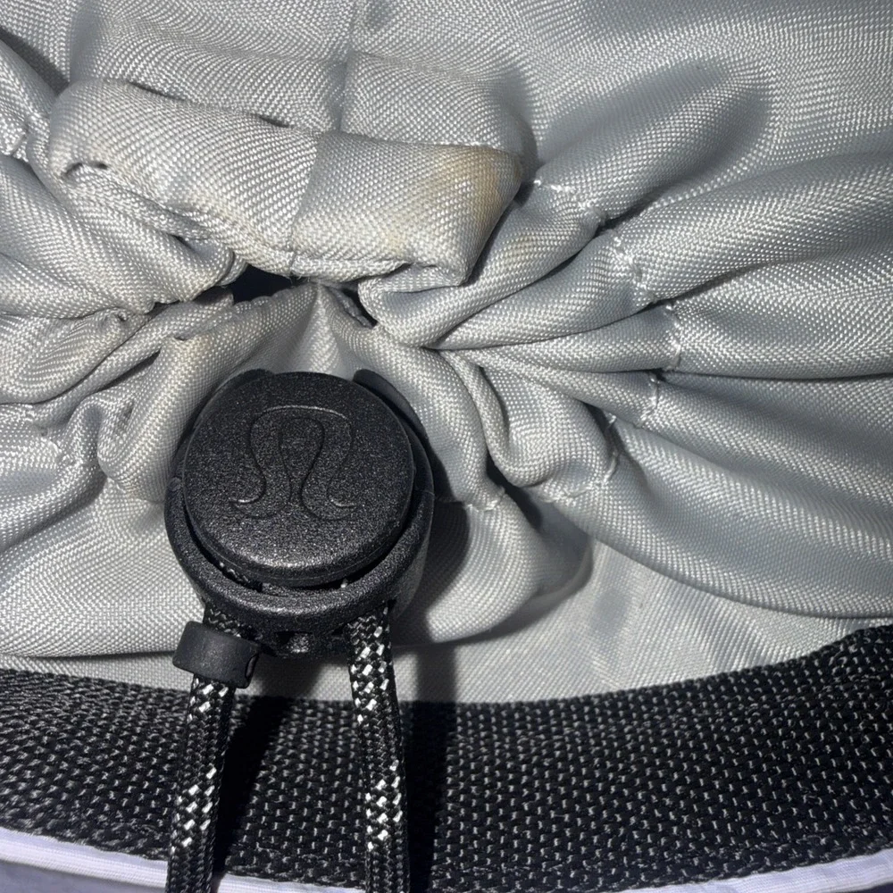 lululemon athletica lululemon light